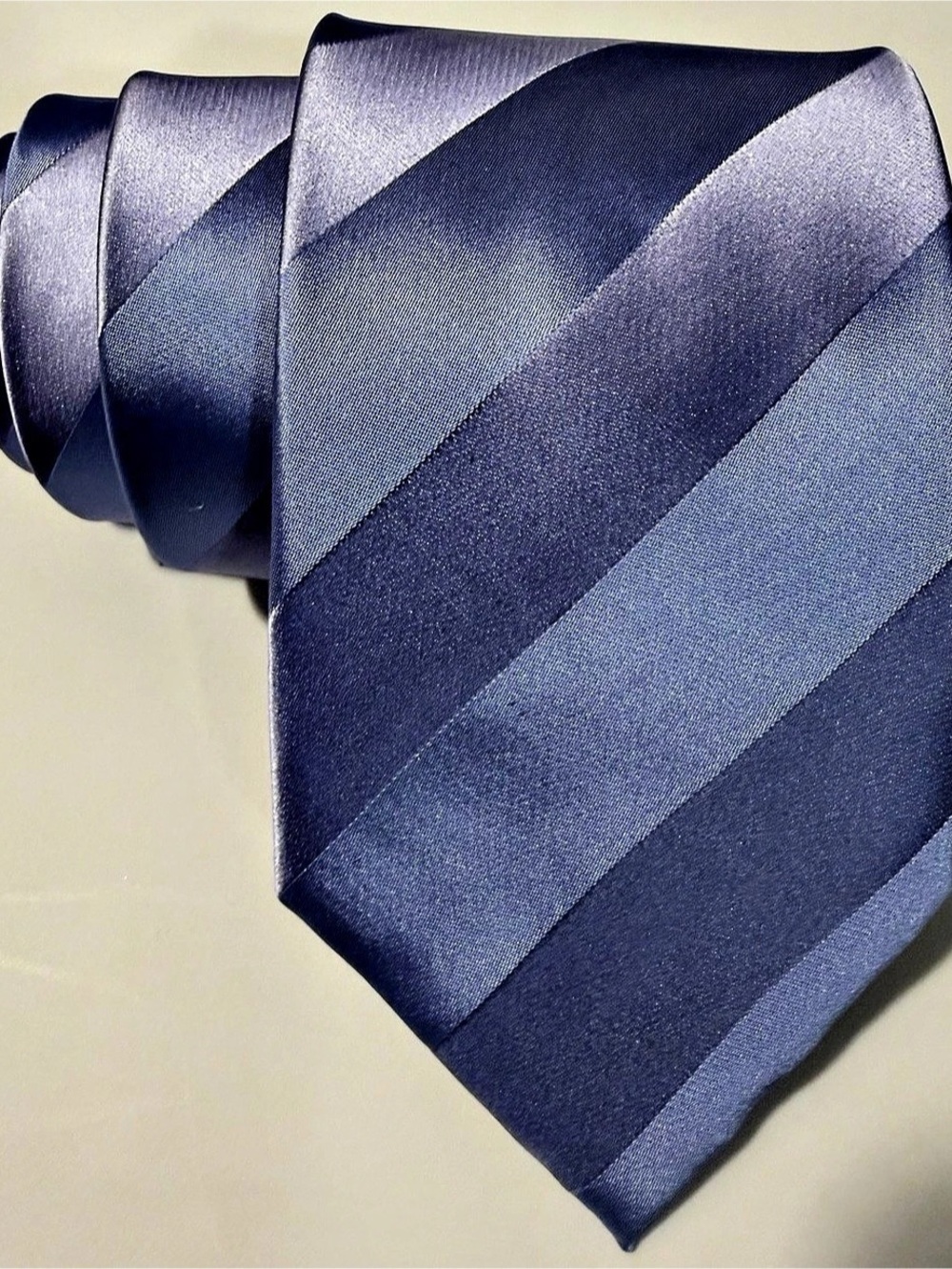Boardroom Striped Tie in Blue & Purple Like New